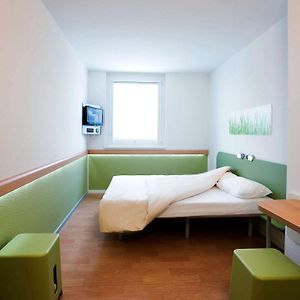 Standard Room 1 Double Bed